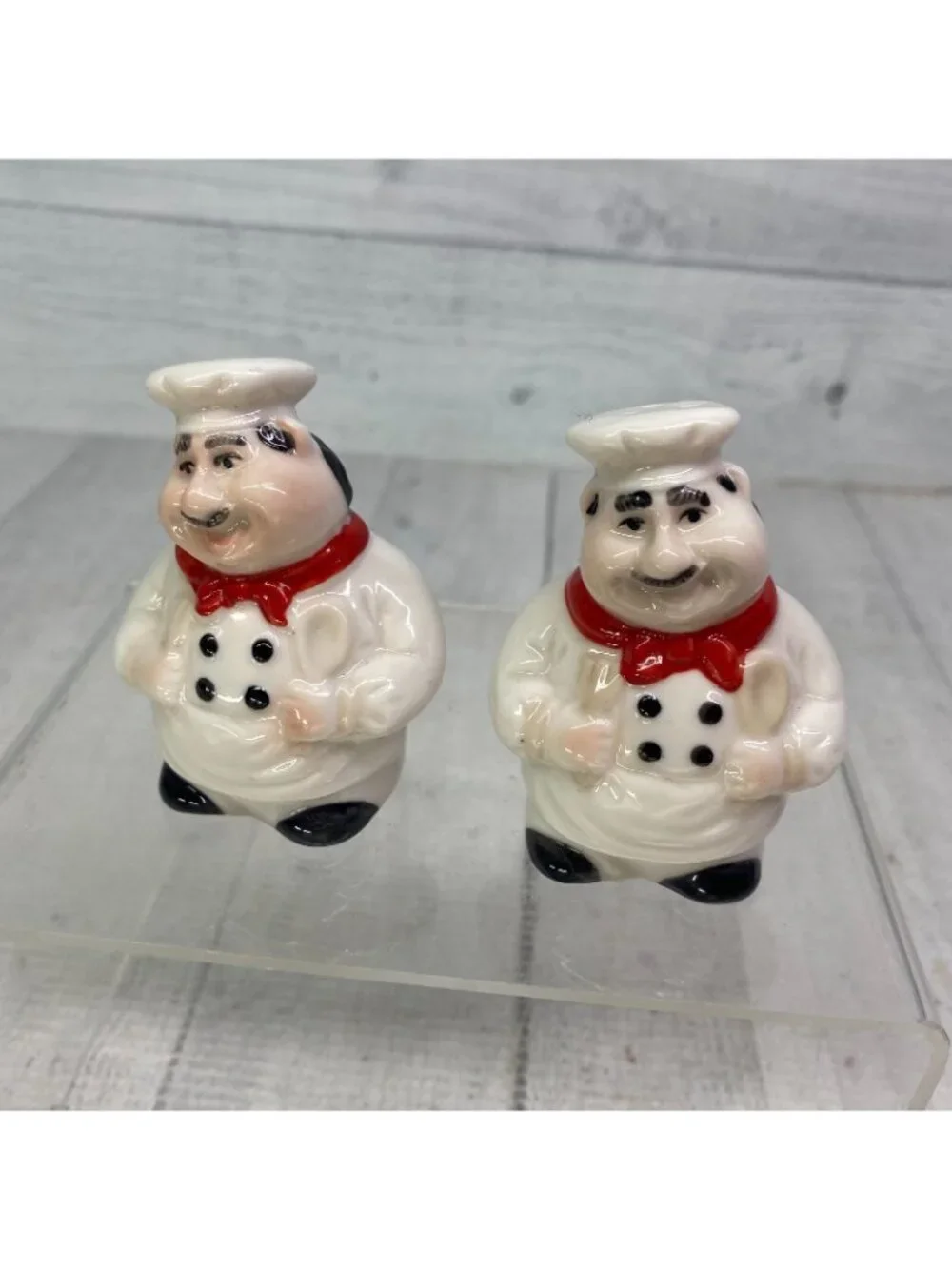 Vintage Italian Bistro Fat Chef Red Scarfs Ceramic Salt And Pepper Shaker Set